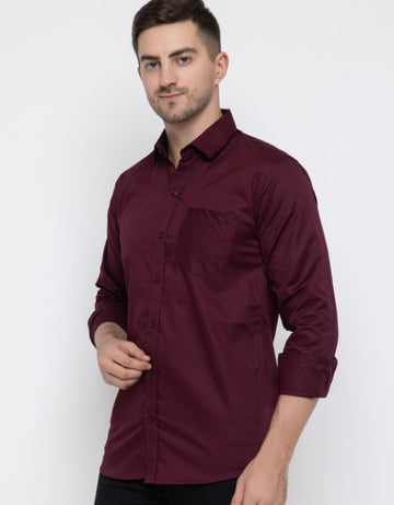 Men Regular Fit Solid Spread Collar Casual Shirt
