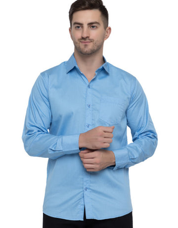Men Regular Fit Solid Spread Collar Casual Shirt
