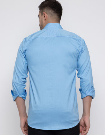 Men Regular Fit Solid Spread Collar Casual Shirt