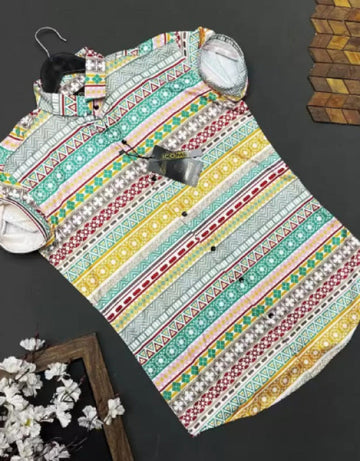 Men Regular, Super Slim Fit Printed Cut Away Collar Casual Shirt