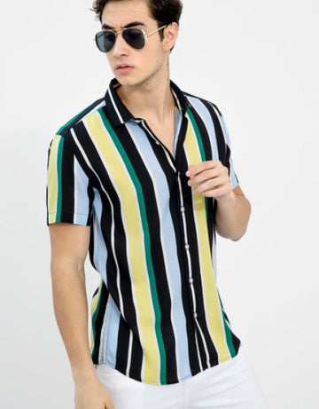 Men Slim Fit Striped Cut Away Collar Casual Shirt